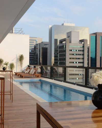 Piscina com raia de 25mts.