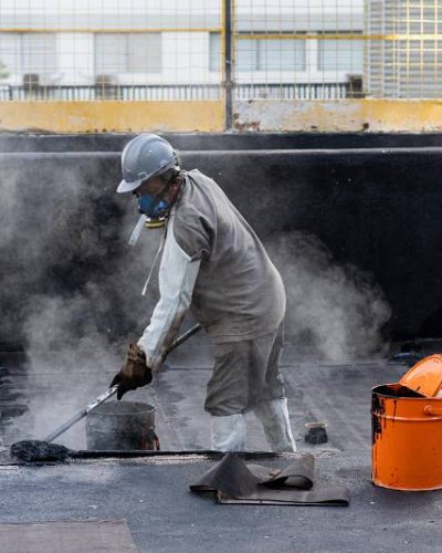 UAPÉ - Execução de impermeabilização de piscina